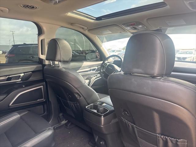 Photo of 2023 Red Metallic Kia Telluride