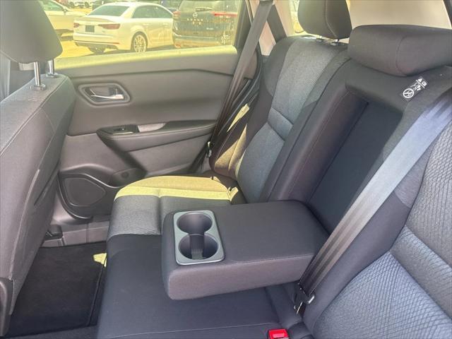 Photo of 2024 Brilliant Silver Metallic Nissan Rogue