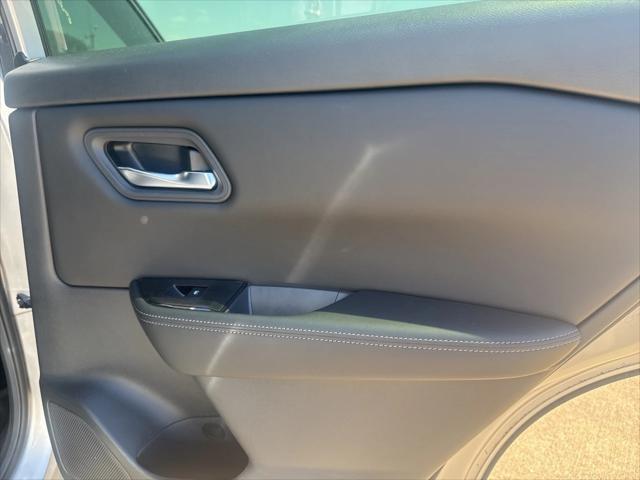 Photo of 2024 Brilliant Silver Metallic Nissan Rogue