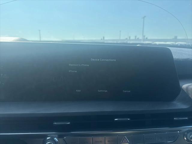 Photo of 2024 Ebony Black Kia Telluride