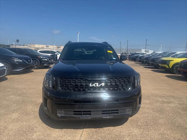 Photo of 2024 Ebony Black Kia Telluride