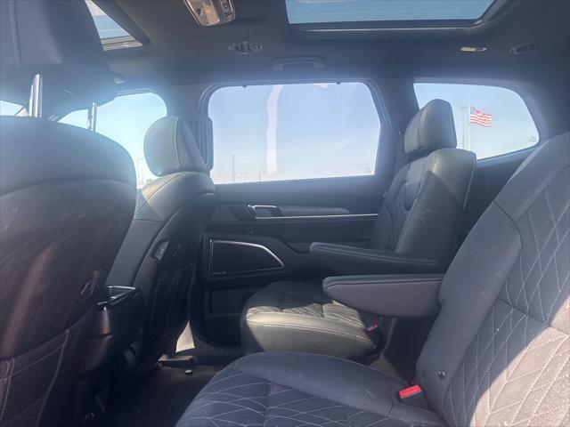 Photo of 2024 Ebony Black Kia Telluride