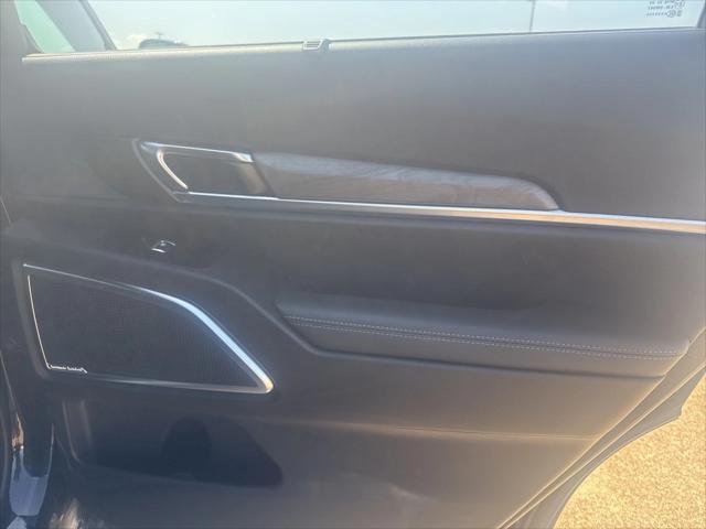 Photo of 2024 Ebony Black Kia Telluride