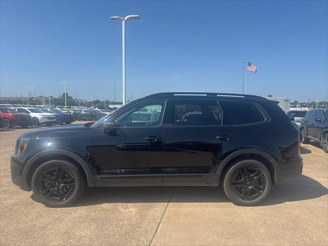 Photo of 2024 Ebony Black Kia Telluride
