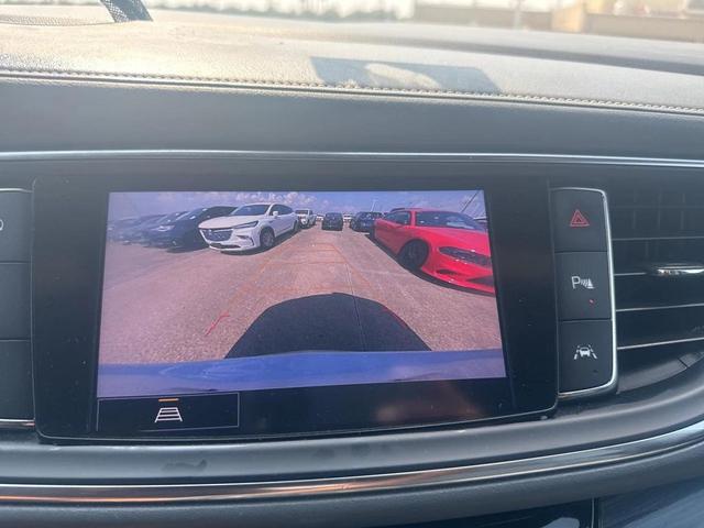 Photo of 2023 White Frost Tricoat Buick Enclave
