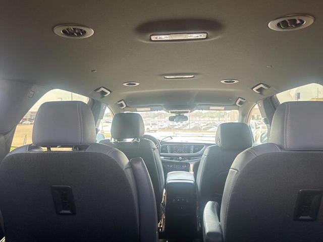 Photo of 2023 White Frost Tricoat Buick Enclave