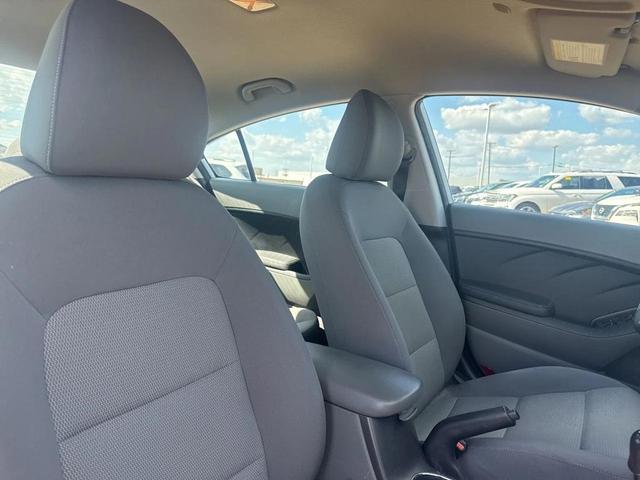 Photo of 2017 Silky Silver Kia Forte