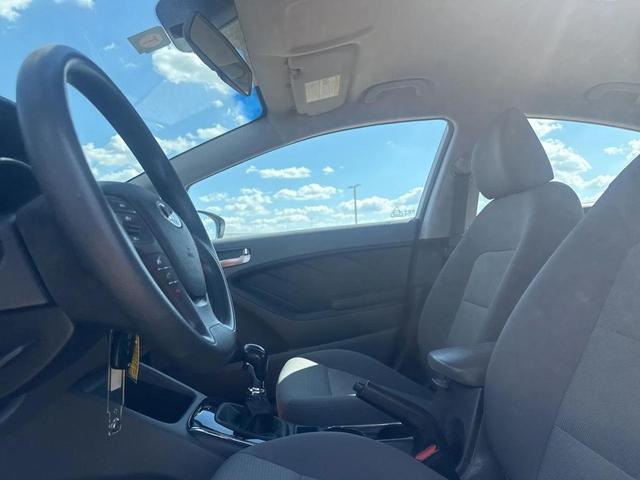 Photo of 2017 Silky Silver Kia Forte