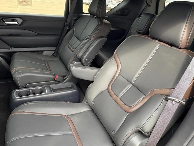 Photo of 2025 Super Black Nissan Armada
