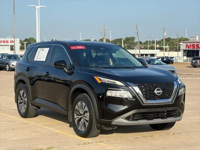 Photo of 2022 Super Black Nissan Rogue