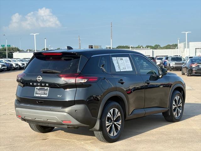 Photo of 2022 Super Black Nissan Rogue