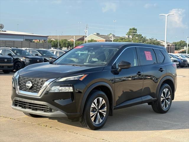 Photo of 2022 Super Black Nissan Rogue