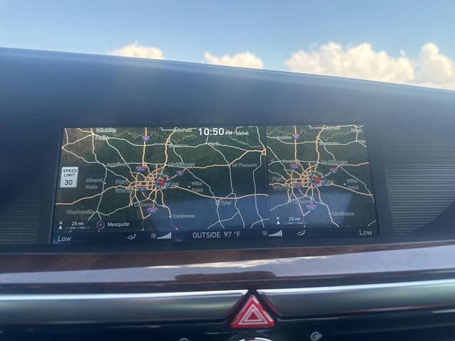 Photo of 2018 Victoria Black Genesis G90