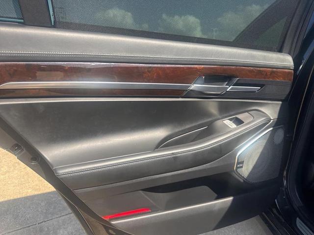 Photo of 2018 Victoria Black Genesis G90