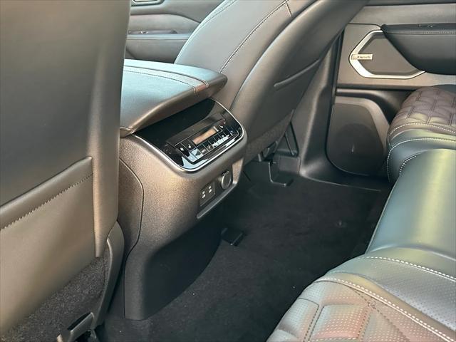 Photo of 2025 KH3 Super Blac Nissan Armada