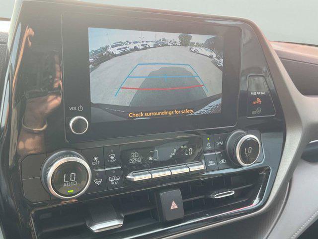 Photo of 2023 Ruby Flare Pearl Toyota Highlander