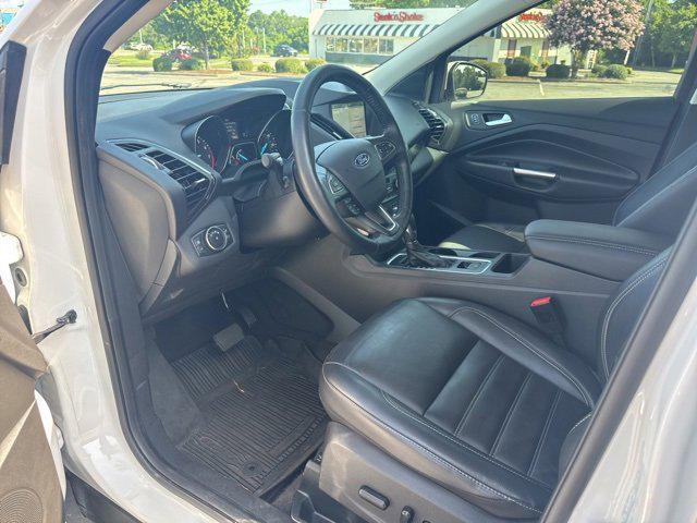 Photo of 2019 White Platinum Ford Escape