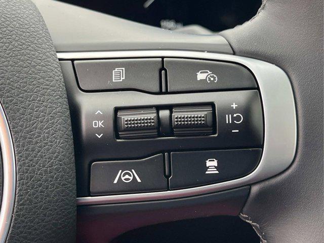 Photo of 2025 Snow White Pearl Kia K5
