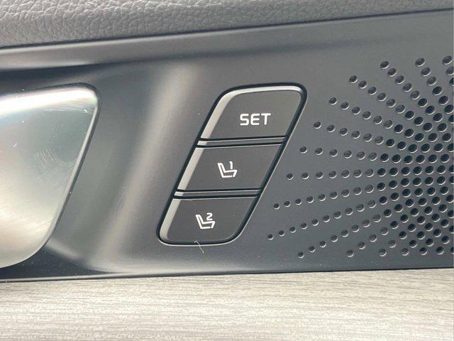 Photo of 2025 Snow White Pearl Kia K5