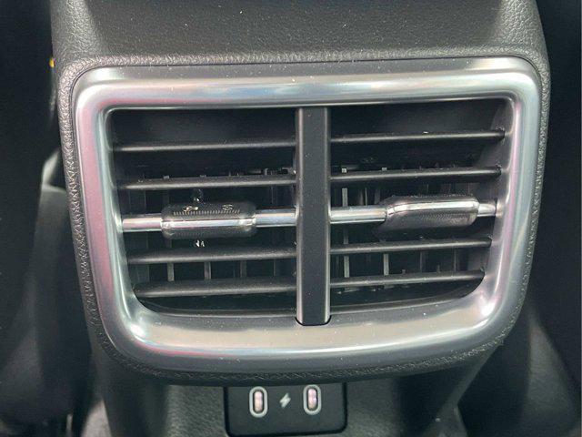 Photo of 2025 Snow White Pearl Kia K5