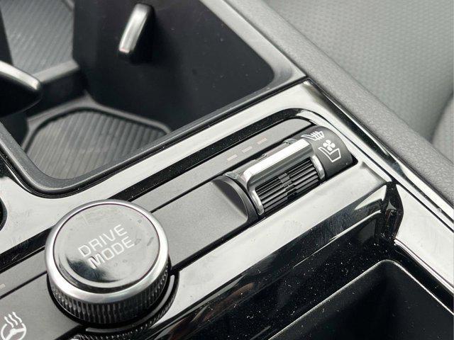 Photo of 2025 Snow White Pearl Kia K5
