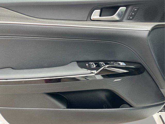 Photo of 2025 Snow White Pearl Kia K5
