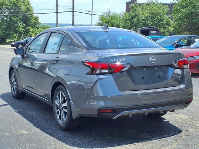 Photo of 2025 Gun Metallic Nissan Versa