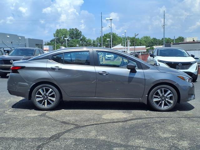 Photo of 2025 Gun Metallic Nissan Versa
