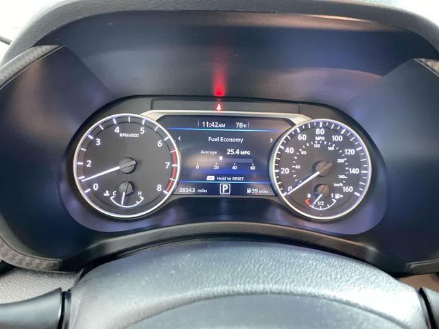Photo of 2022 Super Black Nissan Sentra