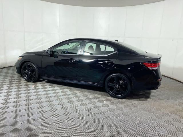 Photo of 2022 Super Black Nissan Sentra