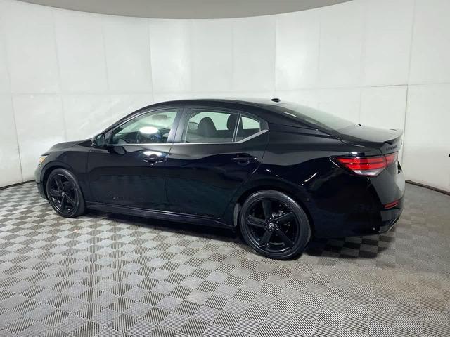 Photo of 2022 Super Black Nissan Sentra