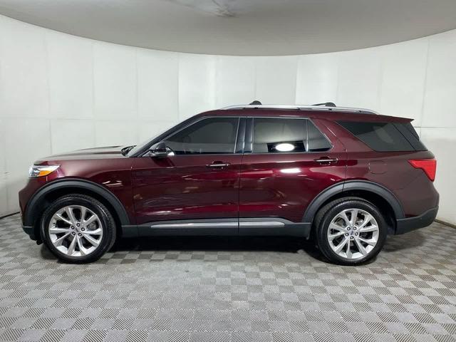 Photo of 2022 BURGUNDY VELVET MET TINT CC Ford Explorer