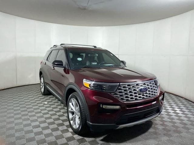 Photo of 2022 BURGUNDY VELVET MET TINT CC Ford Explorer