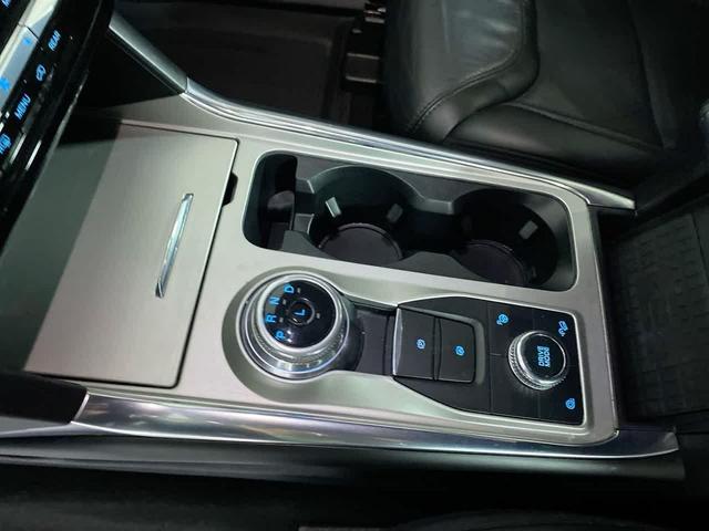 Photo of 2022 BURGUNDY VELVET MET TINT CC Ford Explorer