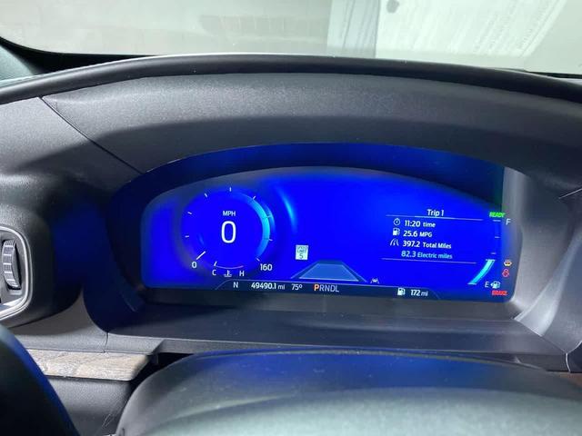 Photo of 2022 BURGUNDY VELVET MET TINT CC Ford Explorer