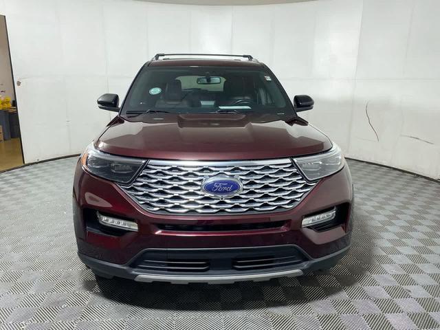 Photo of 2022 BURGUNDY VELVET MET TINT CC Ford Explorer
