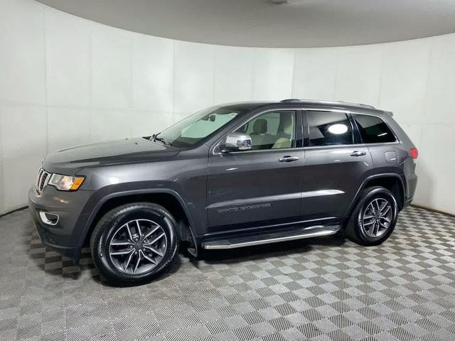 Photo of 2019 Granite Crystal Metallic Clearcoat Jeep Grand Cherokee