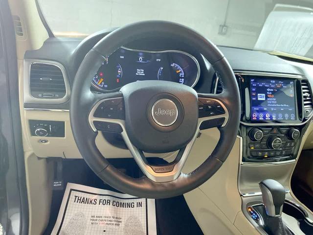 Photo of 2019 Granite Crystal Metallic Clearcoat Jeep Grand Cherokee
