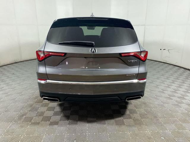 Photo of 2023 Lunar Silver Metallic Acura MDX