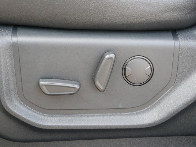 Photo of 2020 Oxford White Ford F-150