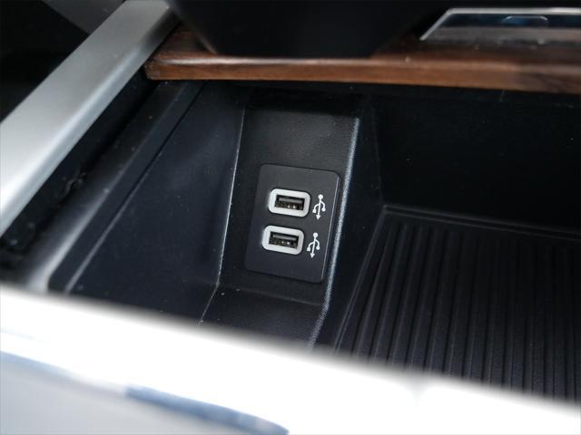 Photo of 2020 Oxford White Ford F-150