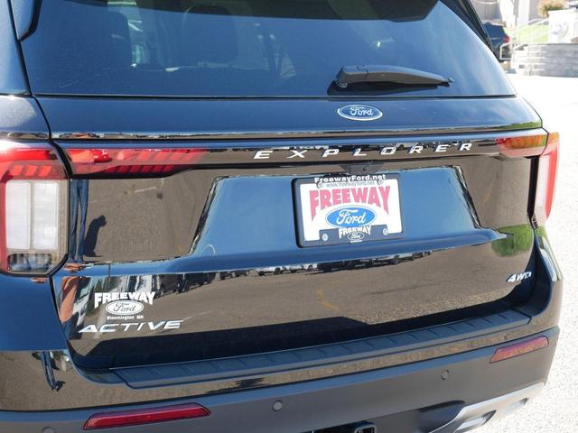 Photo of 2025 Agate Black Metallic Ford Explorer