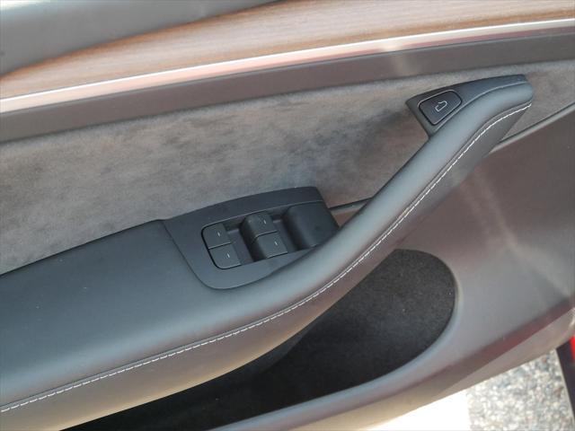 Photo of 2023 Red Multi-Coat Tesla Model Y