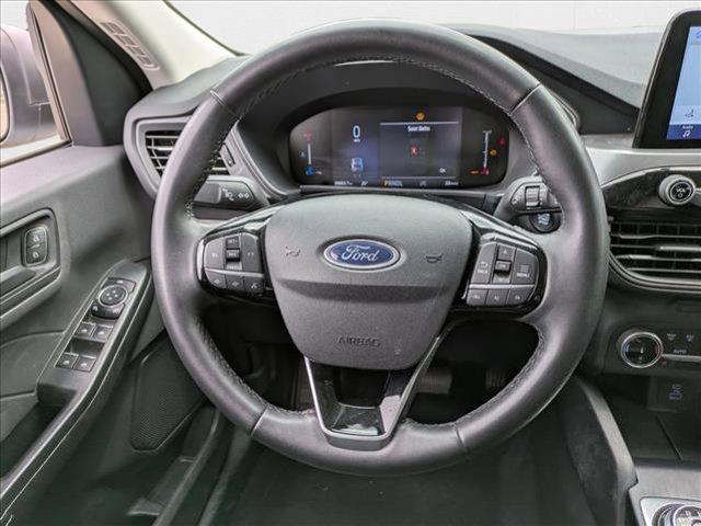 Photo of 2023 Oxford White Ford Escape