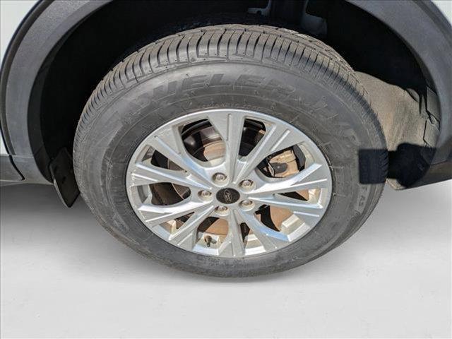 Photo of 2023 Oxford White Ford Escape