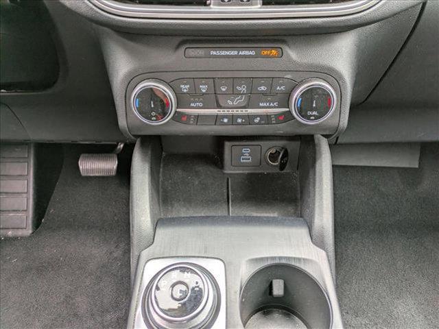 Photo of 2023 Oxford White Ford Escape