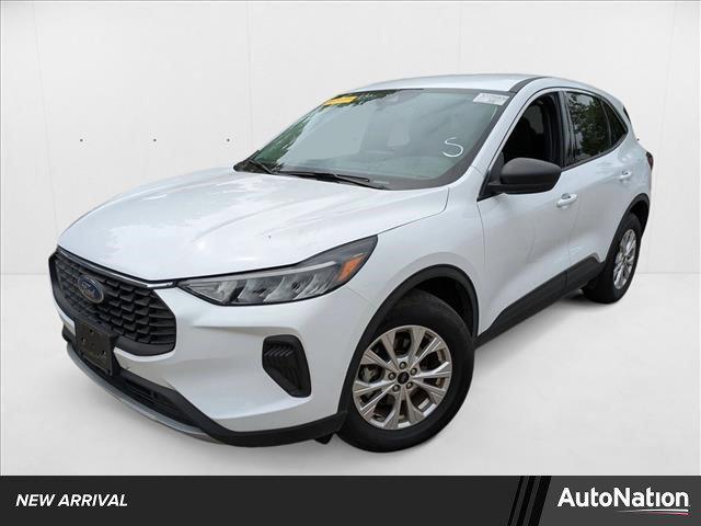 Photo of 2023 Oxford White Ford Escape