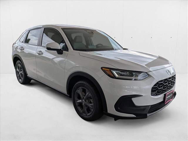 Photo of 2026 Platinum White Pearl Honda HR-V