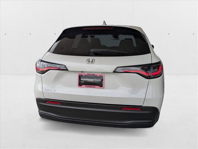 Photo of 2026 Platinum White Pearl Honda HR-V