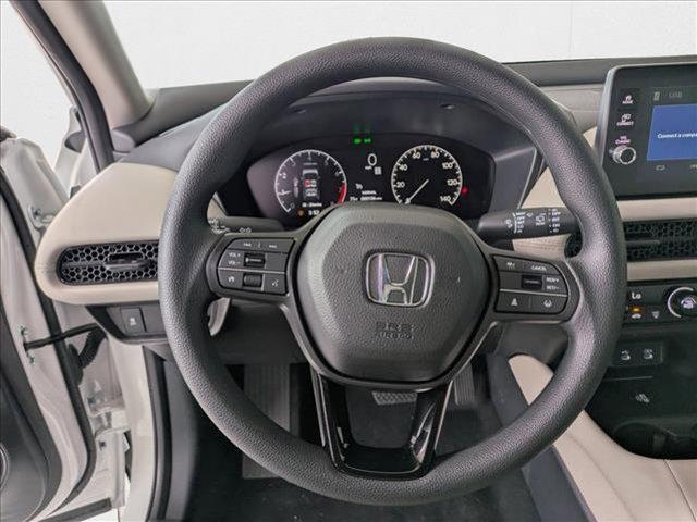 Photo of 2026 Platinum White Pearl Honda HR-V